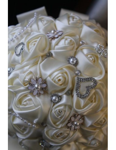 Bouquet Mariée Rond roses satinée ivoire