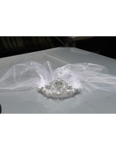 Chapeau et voile noir et blanc fleurs voiture de mariage