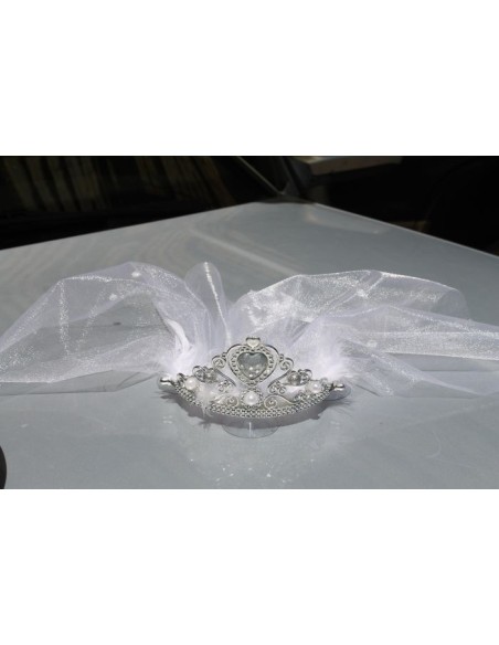 Chapeau et voile noir et blanc fleurs voiture de mariage