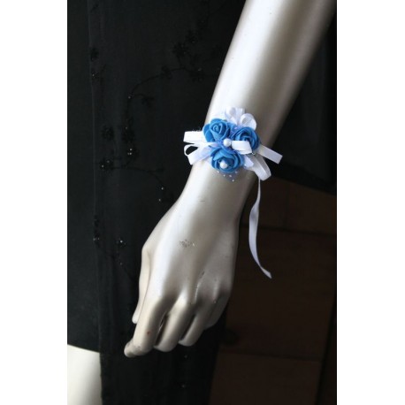 Bracelet de fleurs de mariage avec des mini roses couleur bleu roi