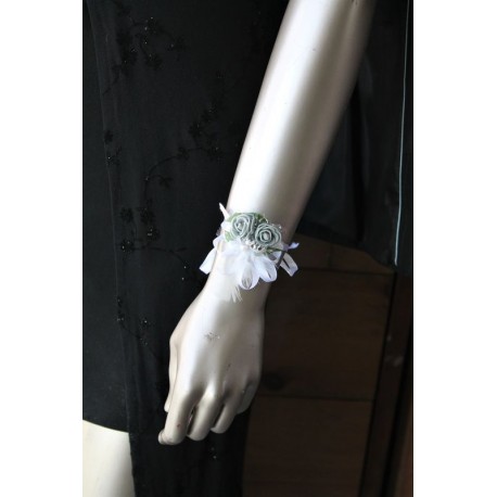 Bracelet de fleurs mariage mini roses gris avec strass
