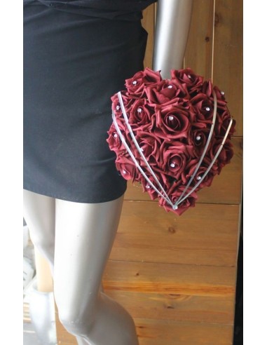 Bouquet de mariee, boutonnière thème "coeur" avec roses bordeaux