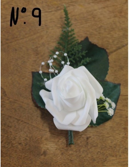 Lot de 13 Boutonnières Mariage couleur blanc et peche Lot de 13 Boutonnières Mariage couleur blanc et peche