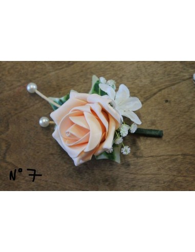 Lot de 13 Boutonnières Mariage couleur blanc et peche