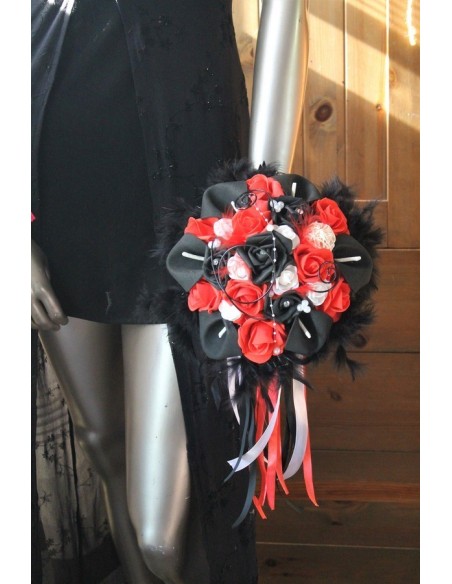 Bouquet mariée rouge et noir perles et plumes
