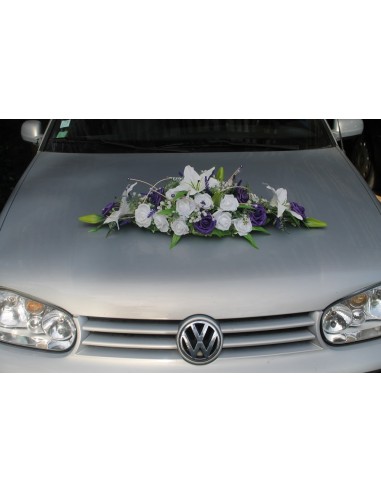 Gerbe de voiture de mariage couleur blanc et violet
