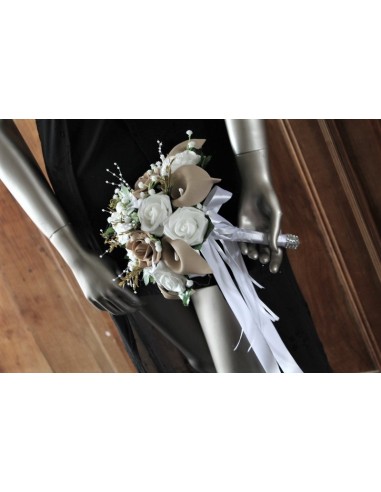 Bouquet de mariée blanc et beige arums et roses