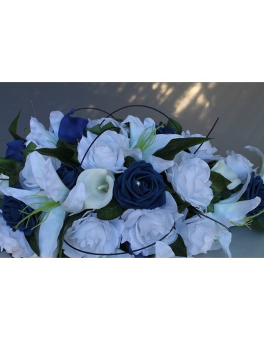 Bouquet de voiture mariage fleurs bleu et blanches