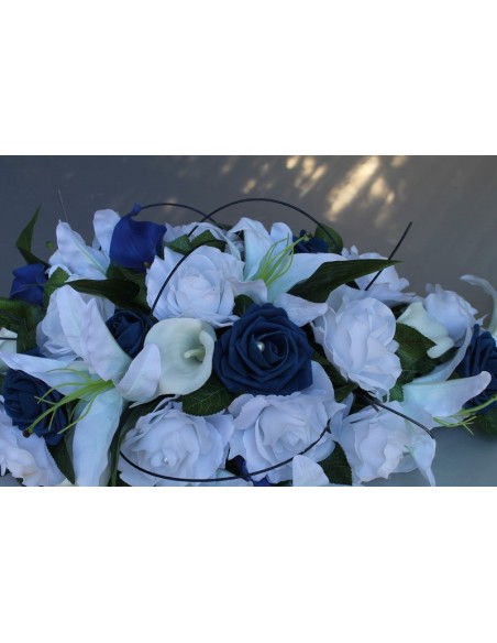 Bouquet de voiture mariage fleurs bleu et blanches Bouquet de voiture mariage fleurs bleu et blanches