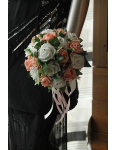 Bouquet de mariée rond couleur blanc et pêche rosé 2
