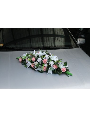Bouquet de voiture de mariage avec roses et lys blanc et saumon