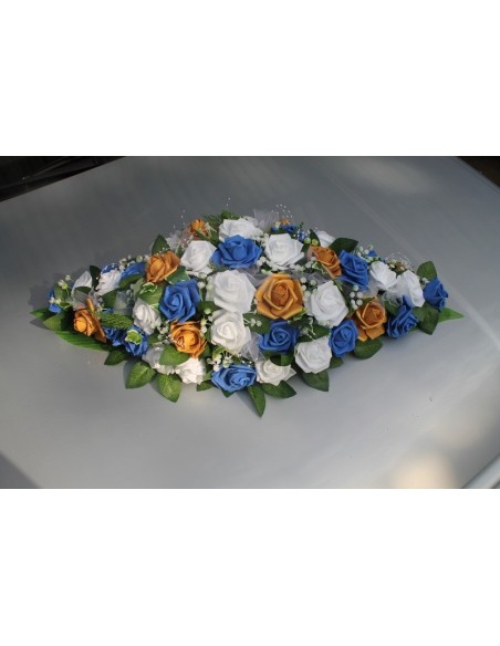 Composition de voiture pour mariage thème bleu roi et Or