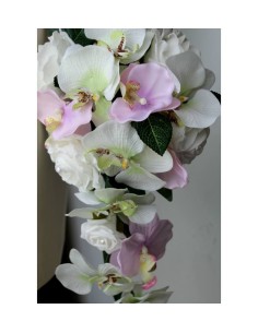 Bouquet mariage cascade ivoire et rose tendre avec roses, perles... 2