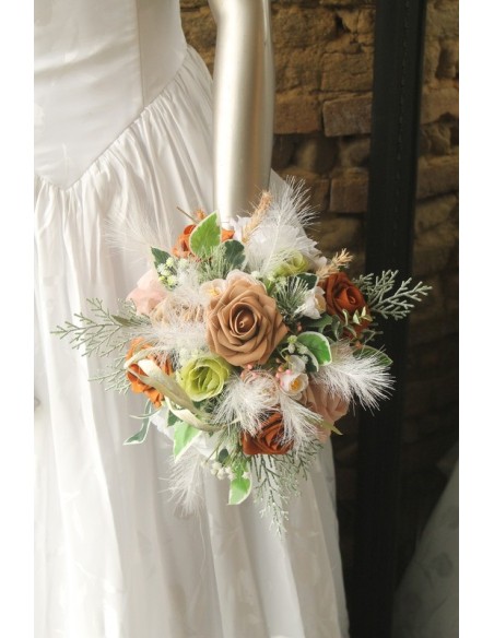 Compositions florales pour mariage thème forêt enchantée
