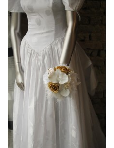 Bouquet demoiselle d'honneur blanc et or