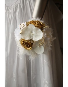 Bouquet demoiselle d'honneur blanc et or 2