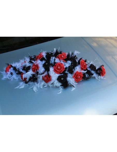 Bouquet de voiture rouge, noir et blanc plumes perles et strass