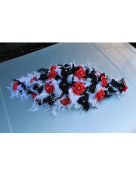 Bouquet de voiture rouge, noir et blanc plumes perles et strass