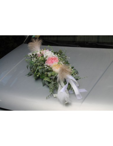 Composition florale voiture mariés chic champêtre