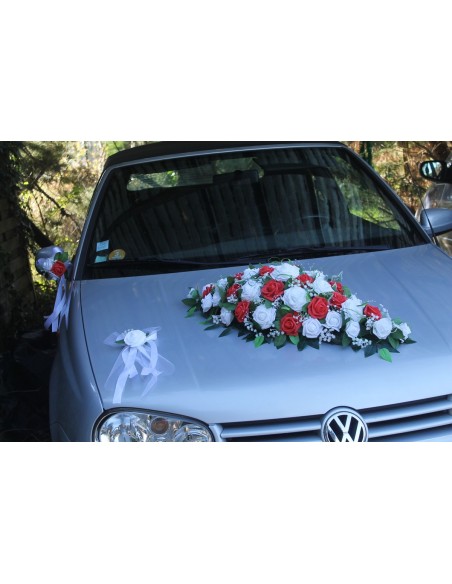 Compositions florales mariage Roses blanches et rouges