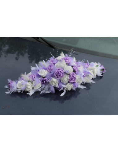 Compositions florales pour mariage ivoire et parme