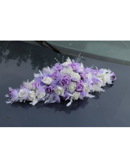 Compositions florales pour mariage ivoire et parme