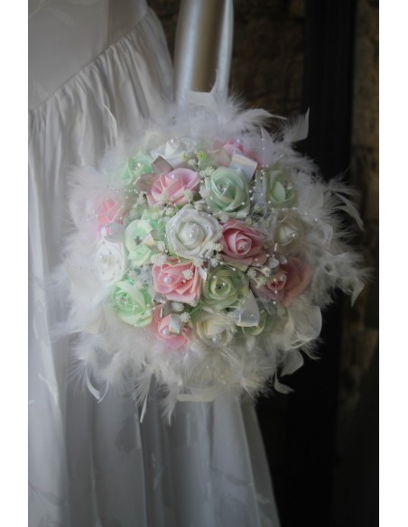 Bouquet de mariée, boutonnière et composition florale mariage rose et vert
