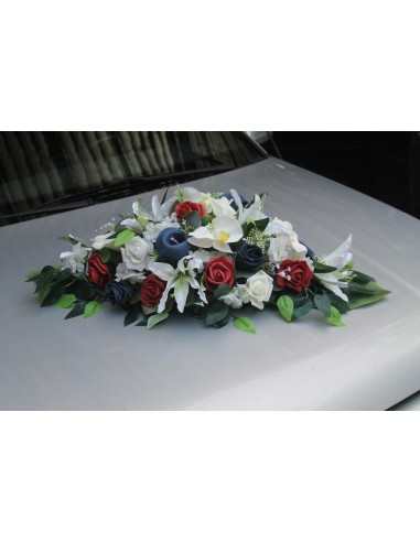 Bouquet de mariée et composition florale voiture bleu marine bordeaux