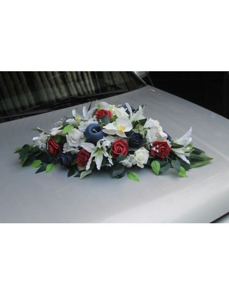 Bouquet de mariée et composition florale voiture bleu marine bordeaux