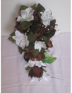 Bouquet de Fleurs Tombant thème chocolat ivoire avec des roses