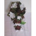 Bouquet de Fleurs Tombant thème chocolat ivoire avec des roses