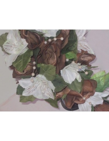 Bouquet de Fleurs Tombant thème chocolat ivoire avec des roses