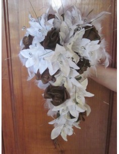 Bouquet de Fleurs Tombant thème Cascade avec lys perles,plumes 2