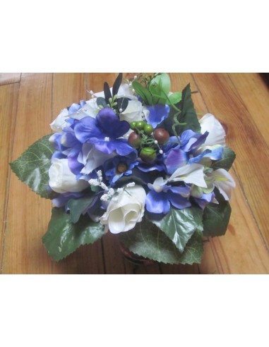 Bouquet de Mariée Rond thème bleu, ivoire avec hydrangea, roses