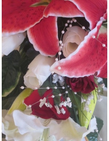 Bouquet de Mariée Tombant avec de gros Lys et roses