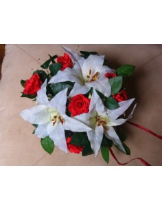 Bouquet de Mariée rond 30cm avec des roses, des lys, perles, ruban