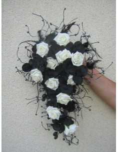 Beau Bouquet Mariage black and white avec Roses et Orchidées