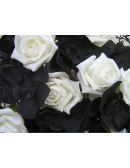 Beau Bouquet Mariage black and white avec Roses et Orchidées