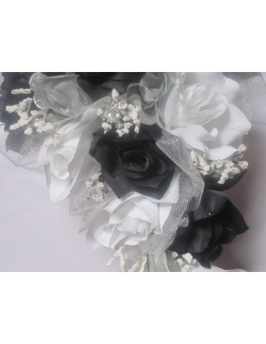 Bouquet de Mariage Cascade couleurs: noir argent, roses, strass