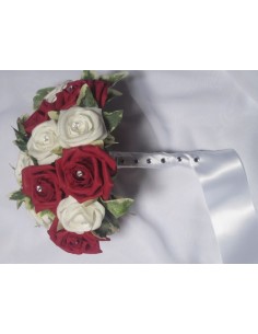 Bouquet de Mariée Rond fait avec de roses et diamants fantaisie