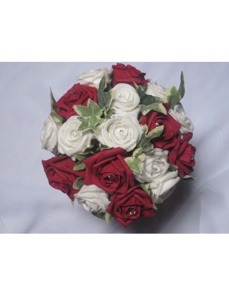Bouquet de Mariée Rond fait avec de roses et diamants fantaisie