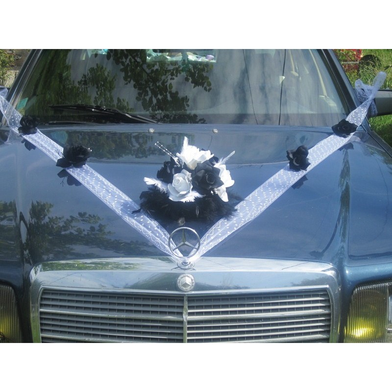 https://www.bouquet-de-la-mariee.com/682-thickbox_default/decoration-voiture-mariage-noir-et-blanc-pas-cher.jpg