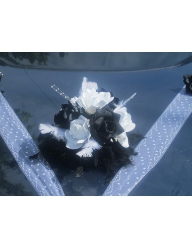 Décoration voiture pour mariage pas cher thème noir et blanc