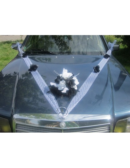 Décoration voiture pour mariage pas cher thème noir et blanc