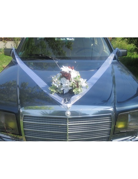 Décoration de la voiture de mariée avec des roses,choix des couleurs!