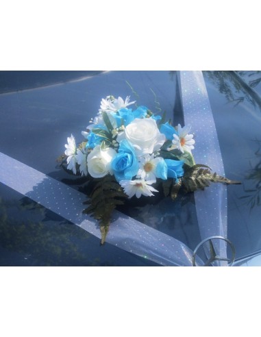 Décoration de voiture de mariée thème roses, marguerites turquoise