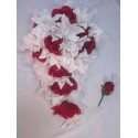 Bouquet de fleurs de Mariée Cascade thème Roses Passion 