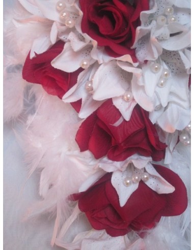 Bouquet de fleurs de Mariée Cascade thème Roses Passion 