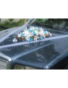 Bouquet de mariage pour voiture avec roses, lys turquoise et chocolat 2