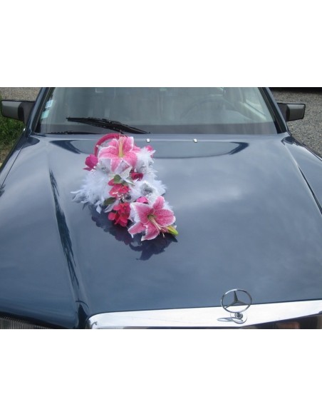 Décoration de voiture pour mariage couleur fuchsia et argenté